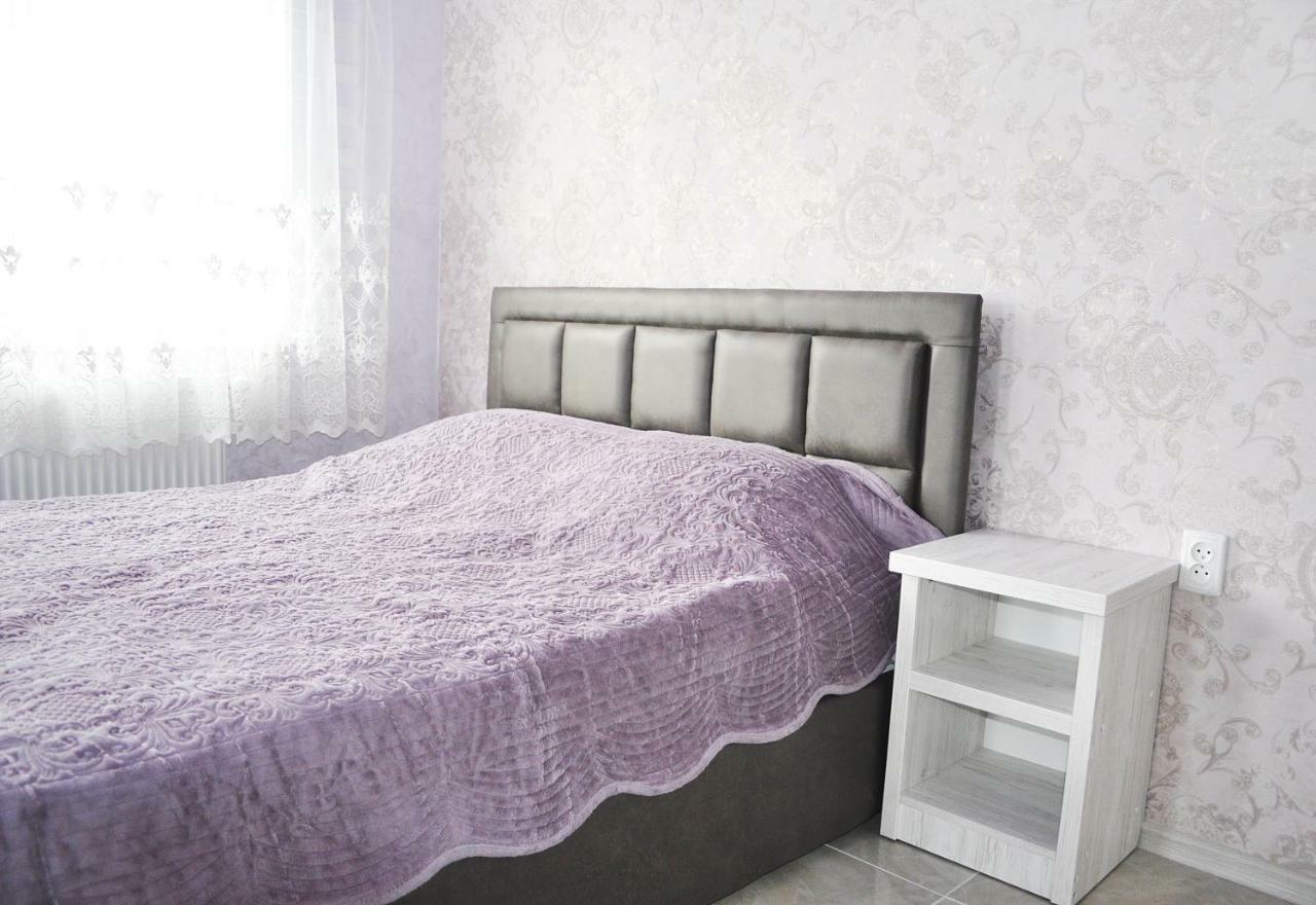 Імперія Otaci Exterior photo